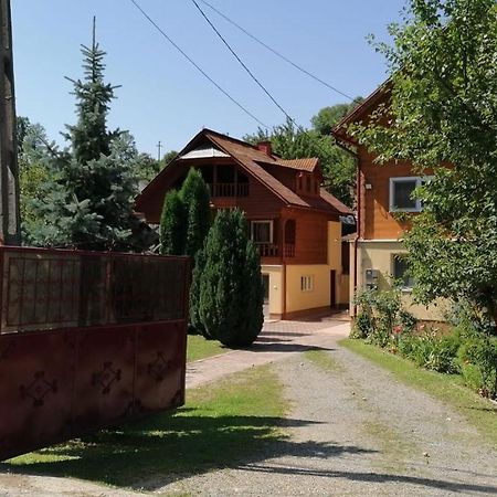 Hotel Casa Todea Cîmpeni Exterior foto